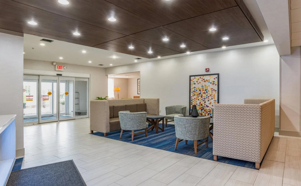 Holiday Inn Express Hotel & Suites Swansea by IHG