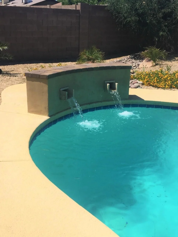 SLS Sandra with FREE Heated Pool, Spa, Pool Table & More.