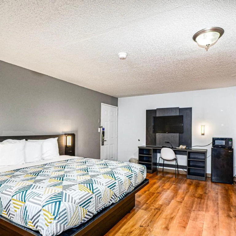 Motel 6-Wethersfield, CT - Hartford