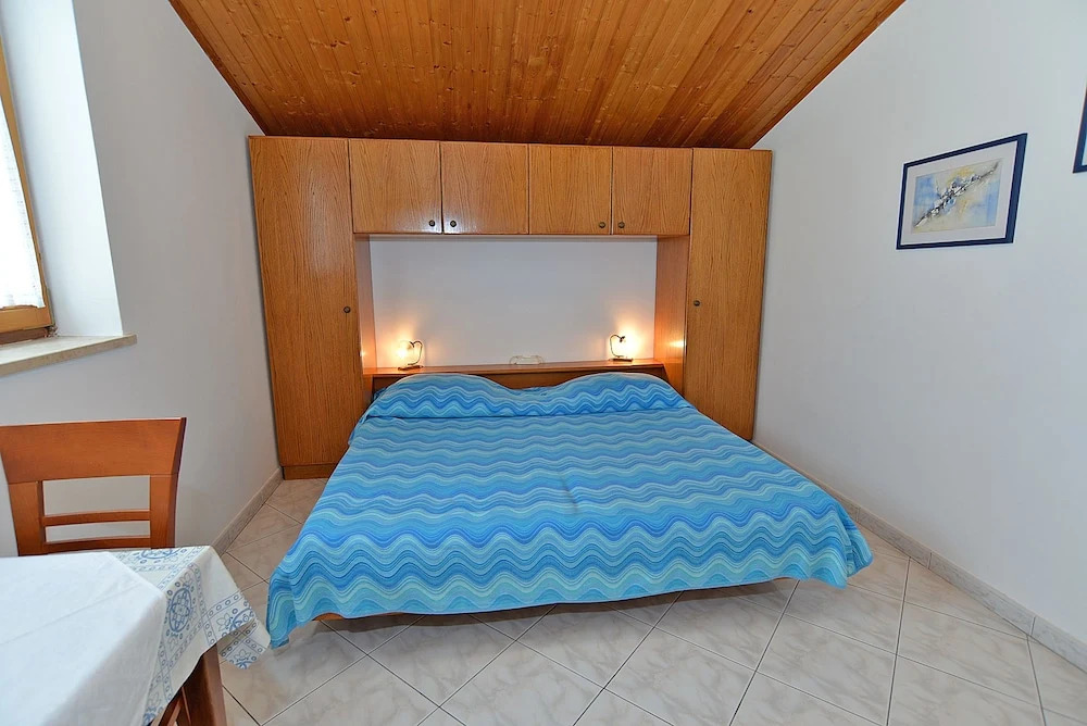 Apartments Creska 629