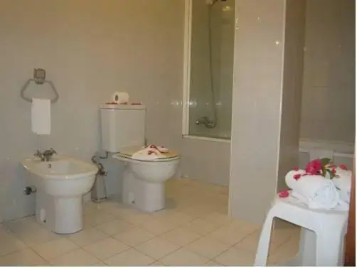 Eco Salvador Hotel