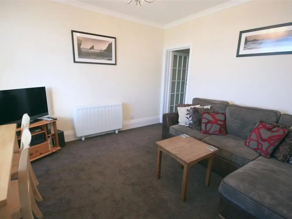Lovely Apartment Right on the sea in Saundersfoot, With Beautiful Window bay