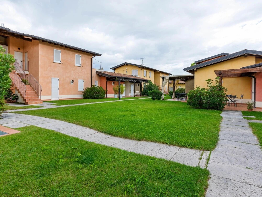 Stylish Holiday Home 3 Km From Lake Garda & Romantica Beach