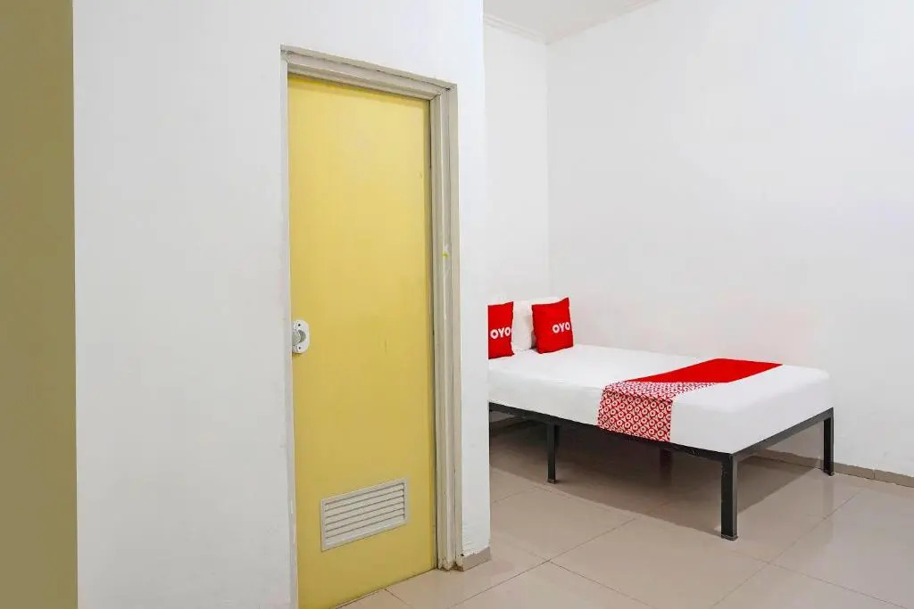 OYO Life 91670 Mannsur Homestay Syariah