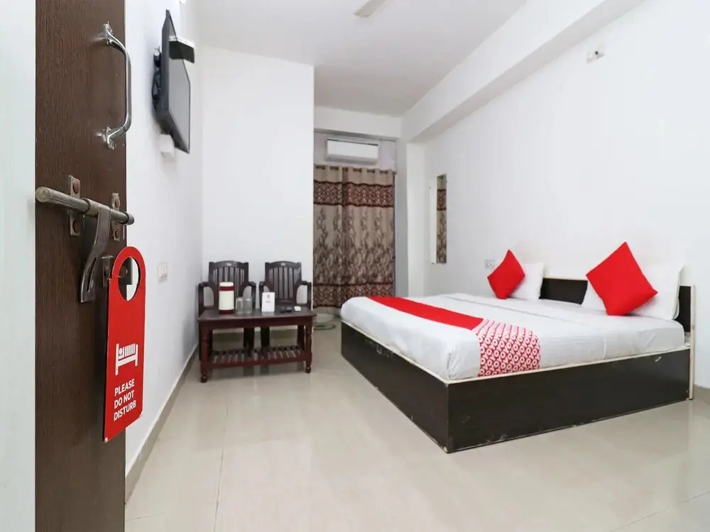 Shree Ram Palace By OYO Rooms