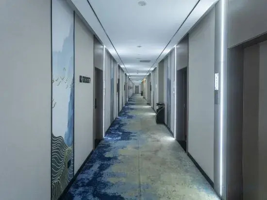 Yifeng Hotel