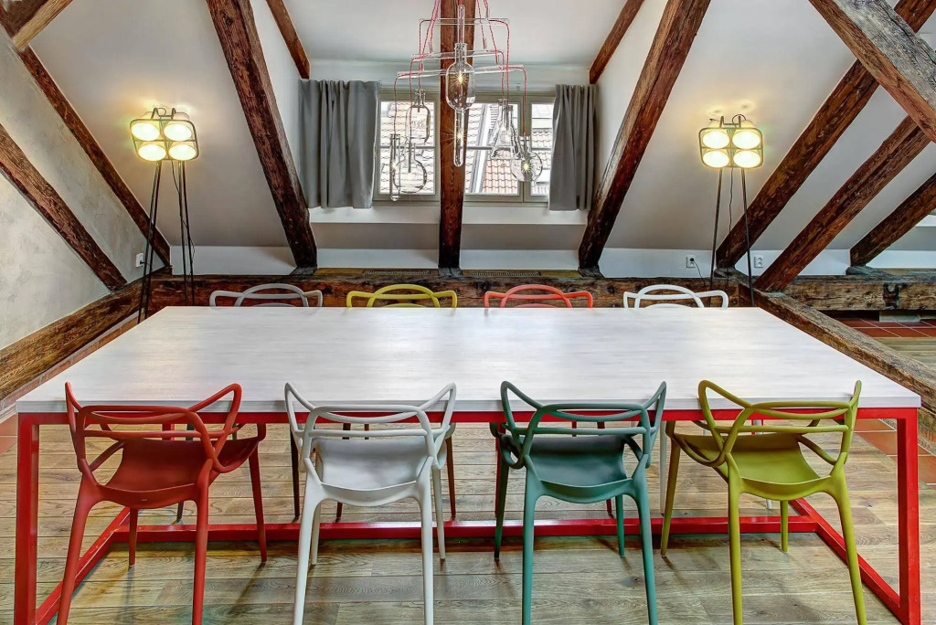 4 Arts Apartments by Adrez