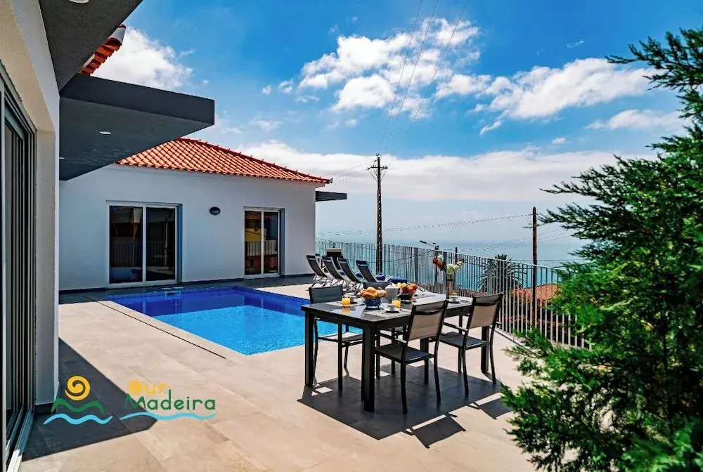 Villa Calhetascape by Villa Plus