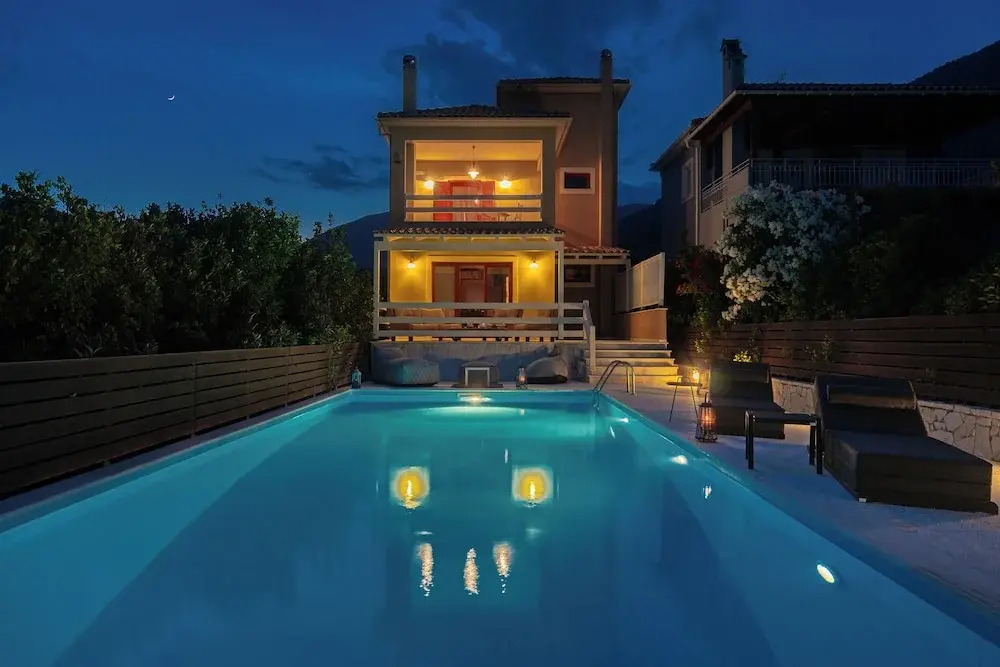 SUN VILLA GLYFADA