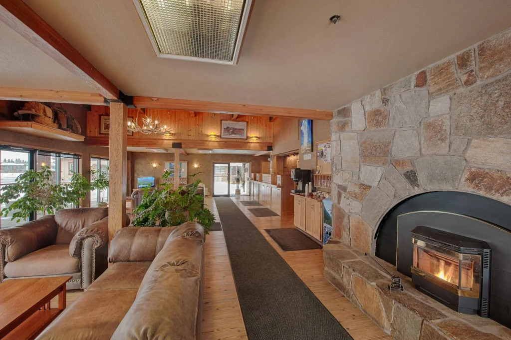 Brandin Iron Inn