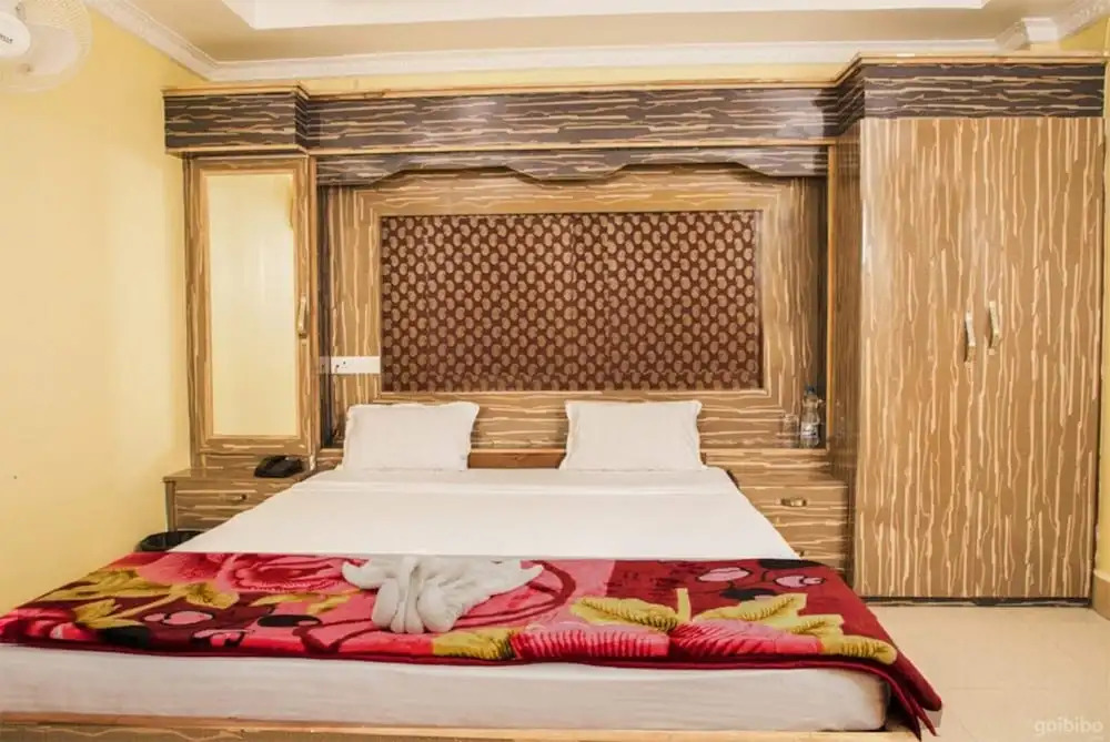 OYO 24971 Hotel South City