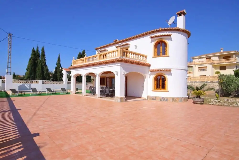 Villa - 6 Bedrooms with Pool and WiFi - 106408