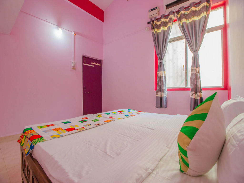 OYO 12890 Home Beautiful 2Bhk Near Baina Beach