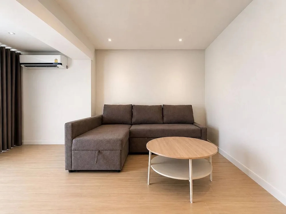 Spacious 4BR Muji Home With Loft & Pool in Ekkamai