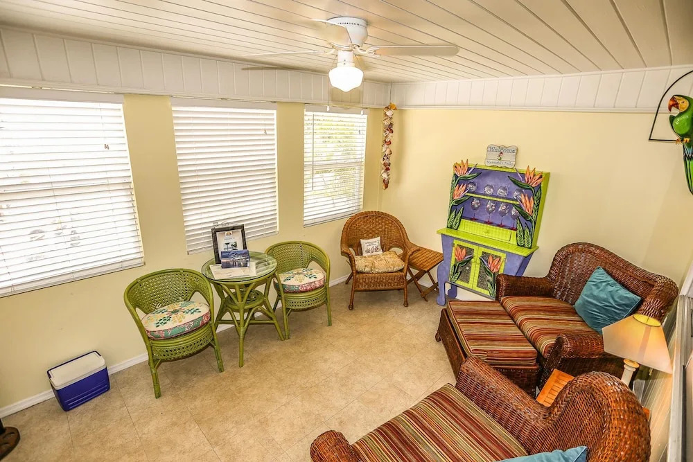 756 Estero Blvd.