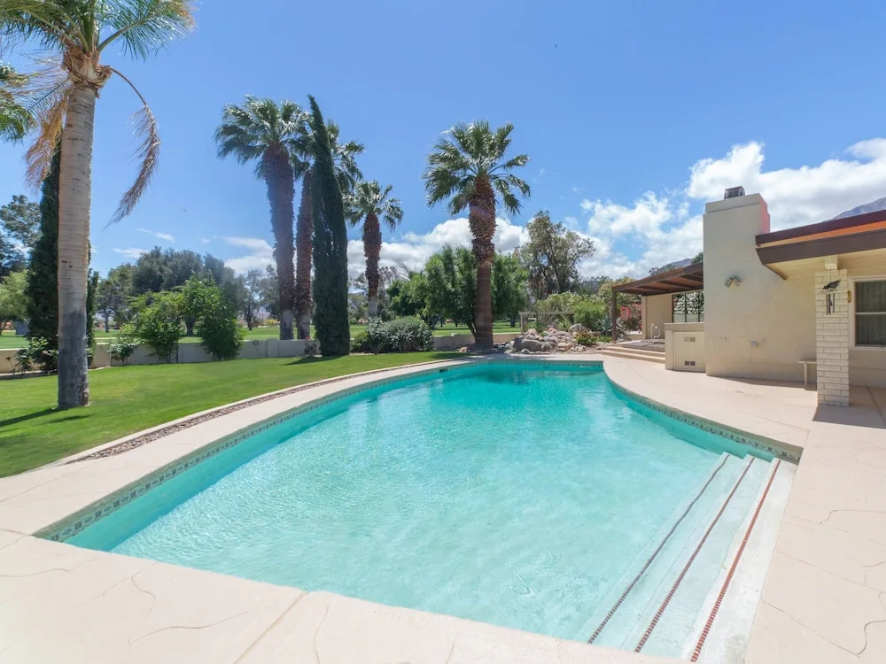 Classic Mid-Century Deanza Home Home