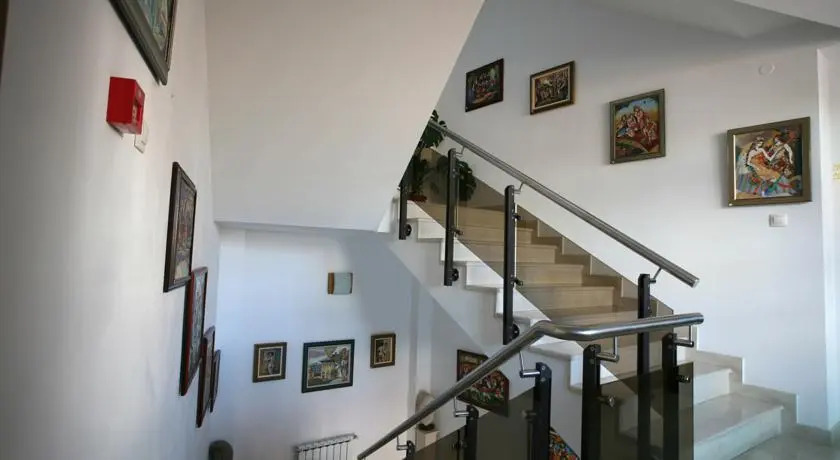 Family Art Hotel Gallery