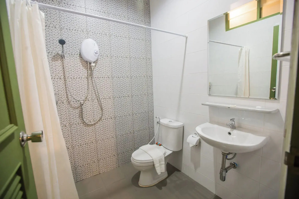 Iroom Boutique House