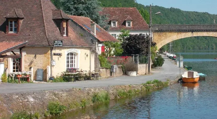 Le Barrage