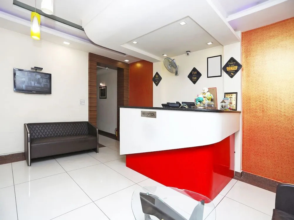 Capital O 2616 Hotel Golden Sand