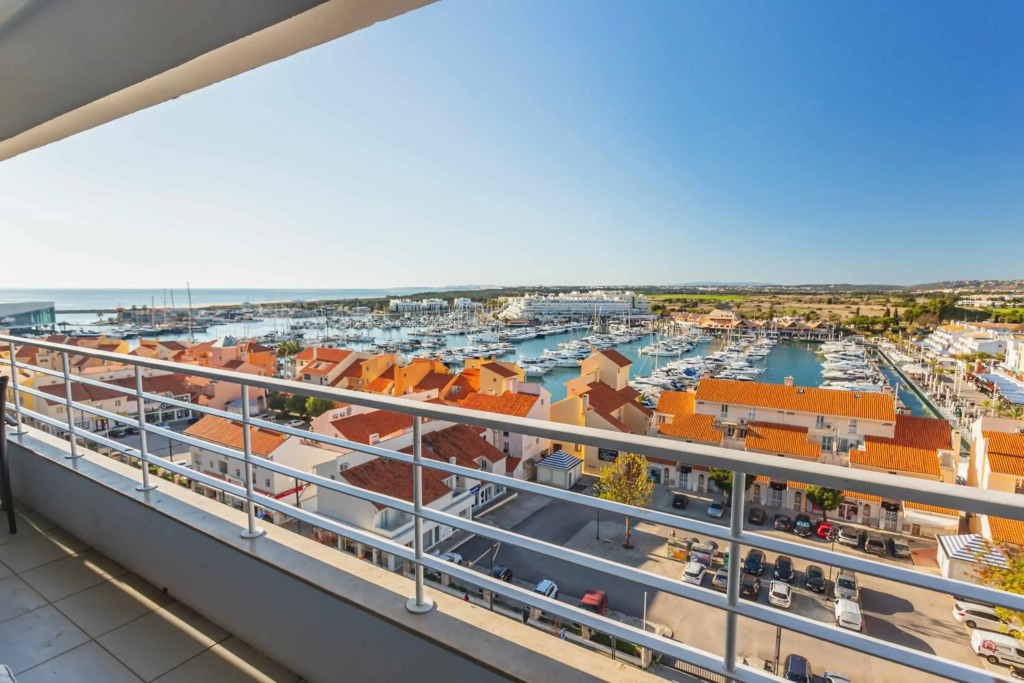 Renovated one bedroom plus one extra bedroom - Marina View Apartment By VilamouraSun