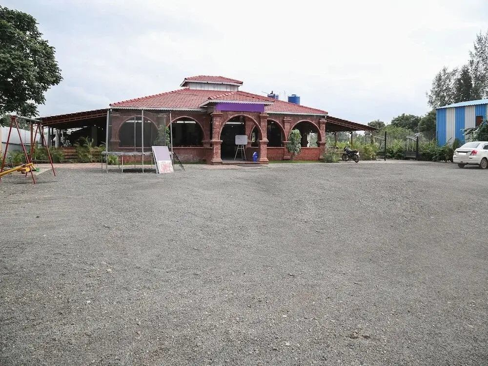Raj Palace By OYO Rooms