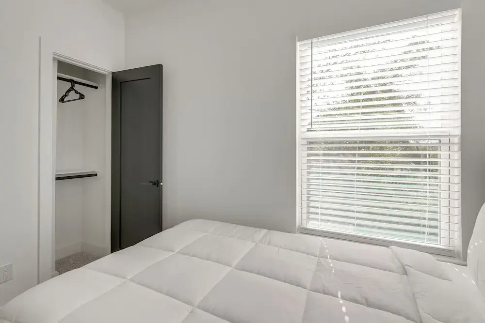 Workspace! Quiet Houston Retreat for Long Stays