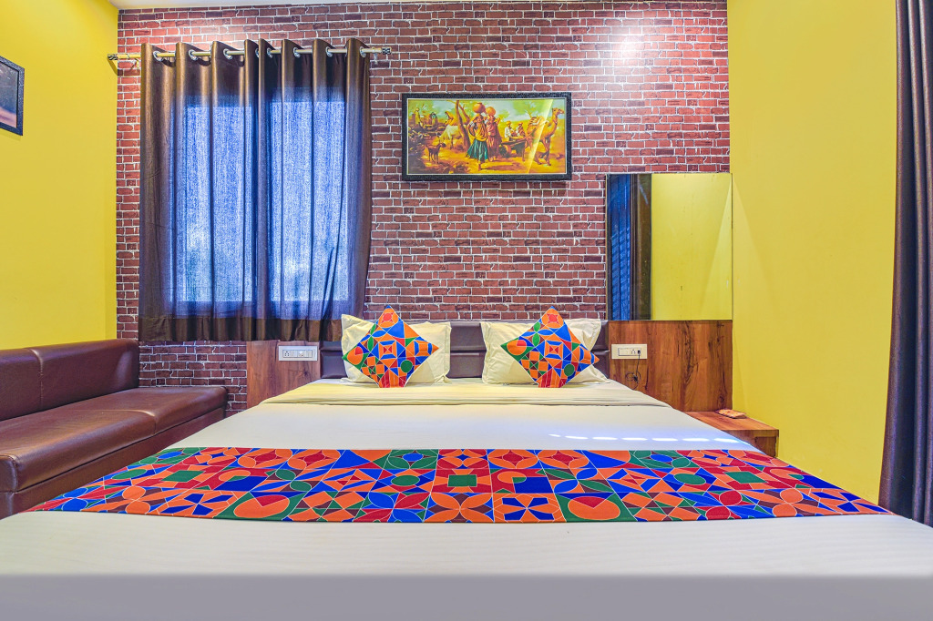 Fabhotel Lotus