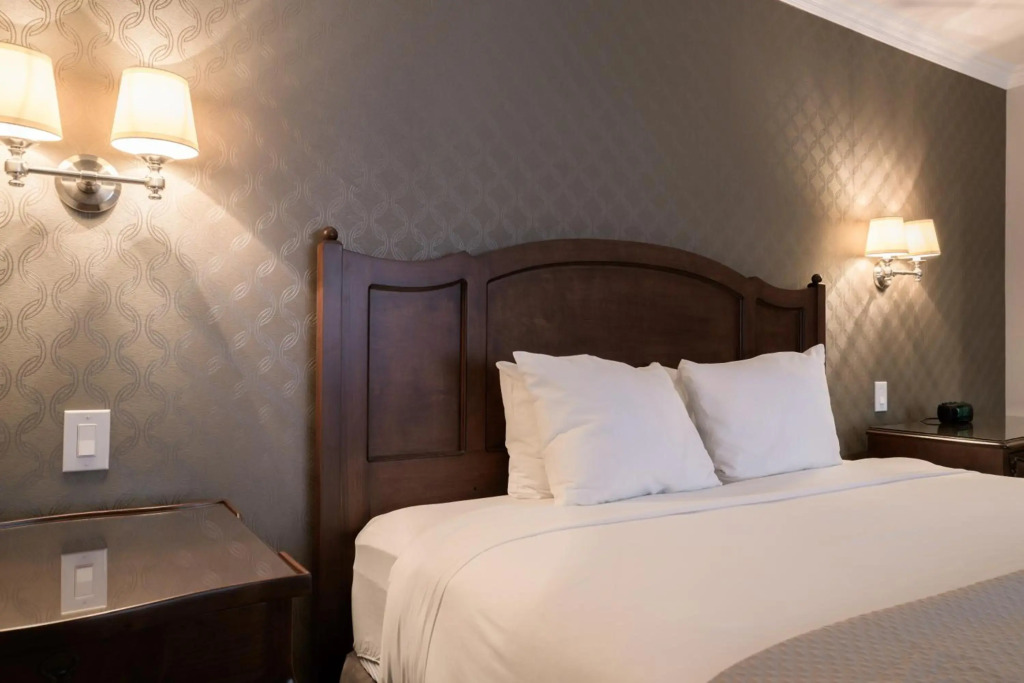 Woodcrest Hotel Cupertino