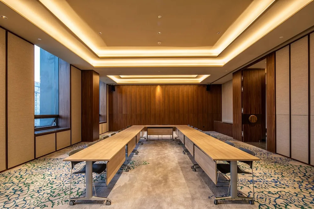 Girdear Hotel