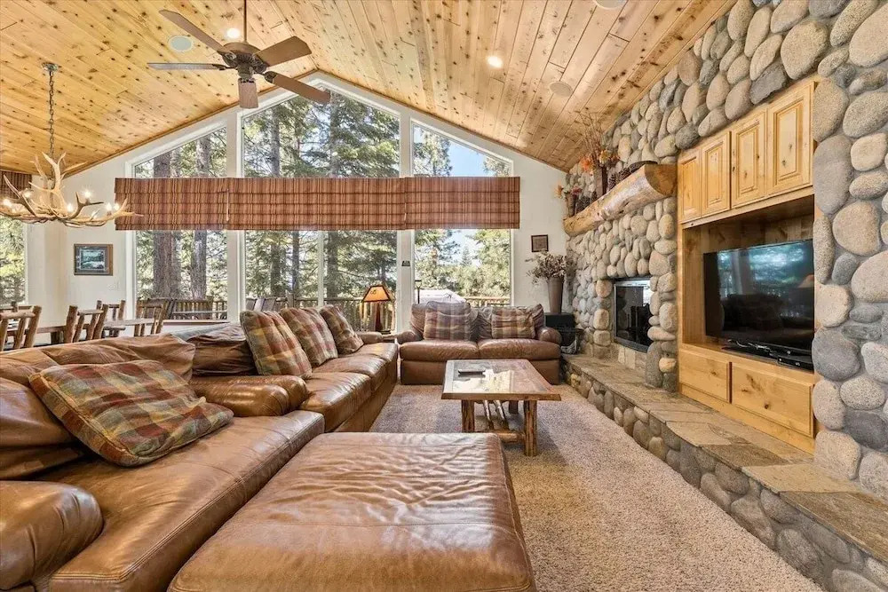 Getting Away Together 6 Bedroom Home by RedAwning