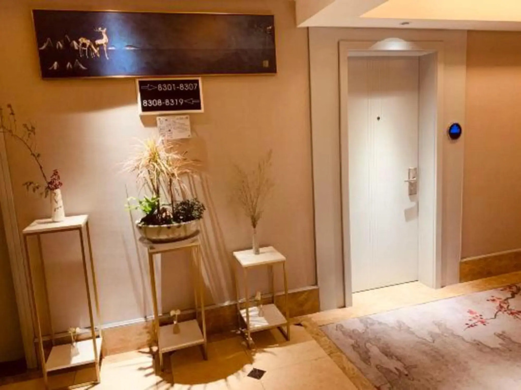 Xibei Hotel (Yongkang West Station Baolong Square Pedestrian Street)