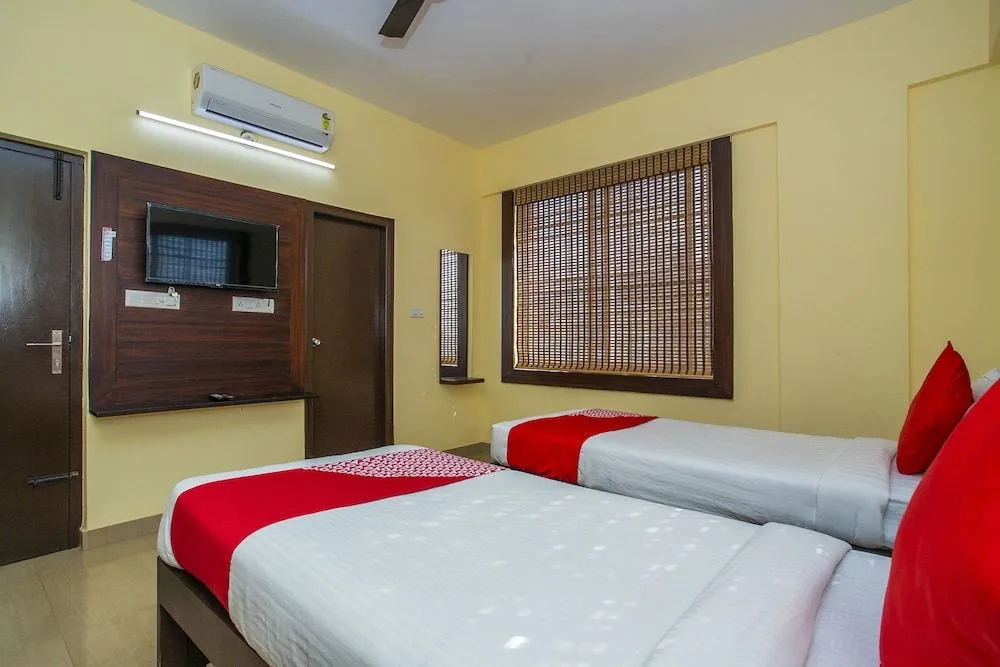 OYO 23627 Grand Residency