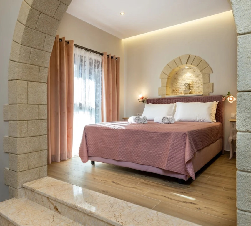 The Owl House near Chania City Centre