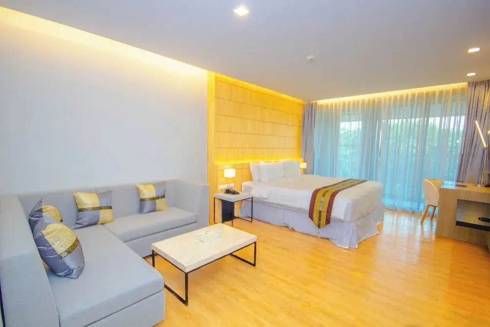 The Grand Chaiyapruek Nimman Chiangmai Free Airport Shuttle