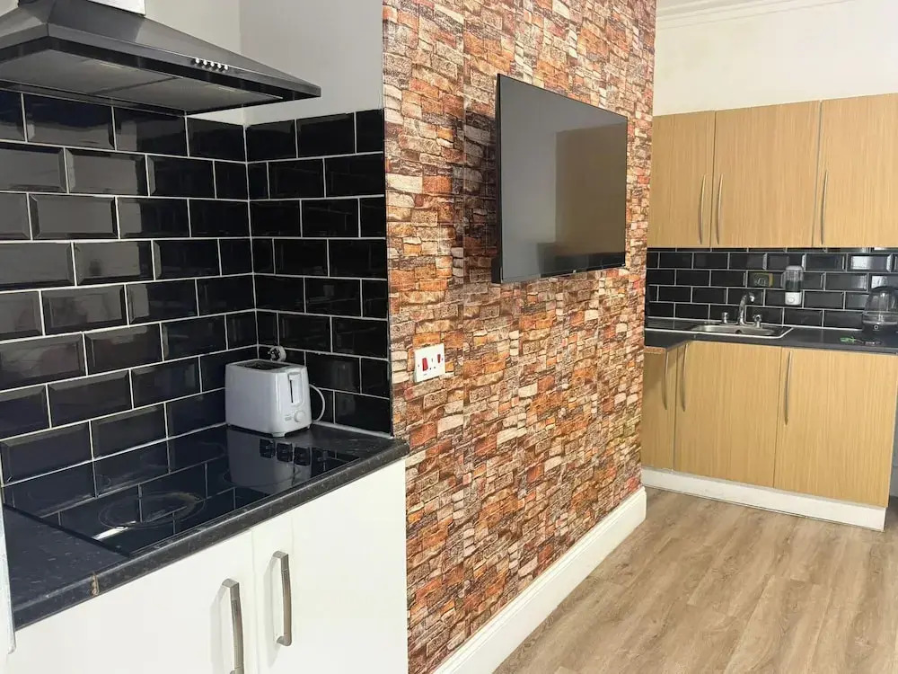 Blackpool - Apartment - Sleeps 6- Coastal Stay