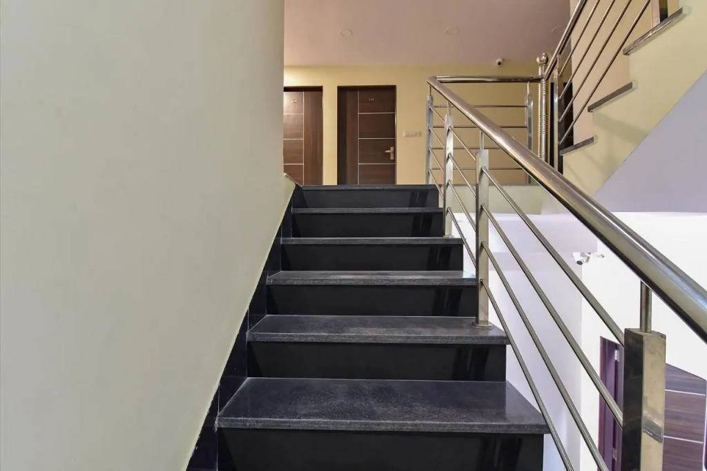FabHotel Pink City - World Trade Park