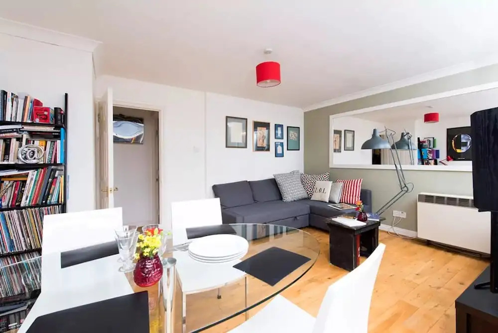 Modern Bright Flat on Victoria Park