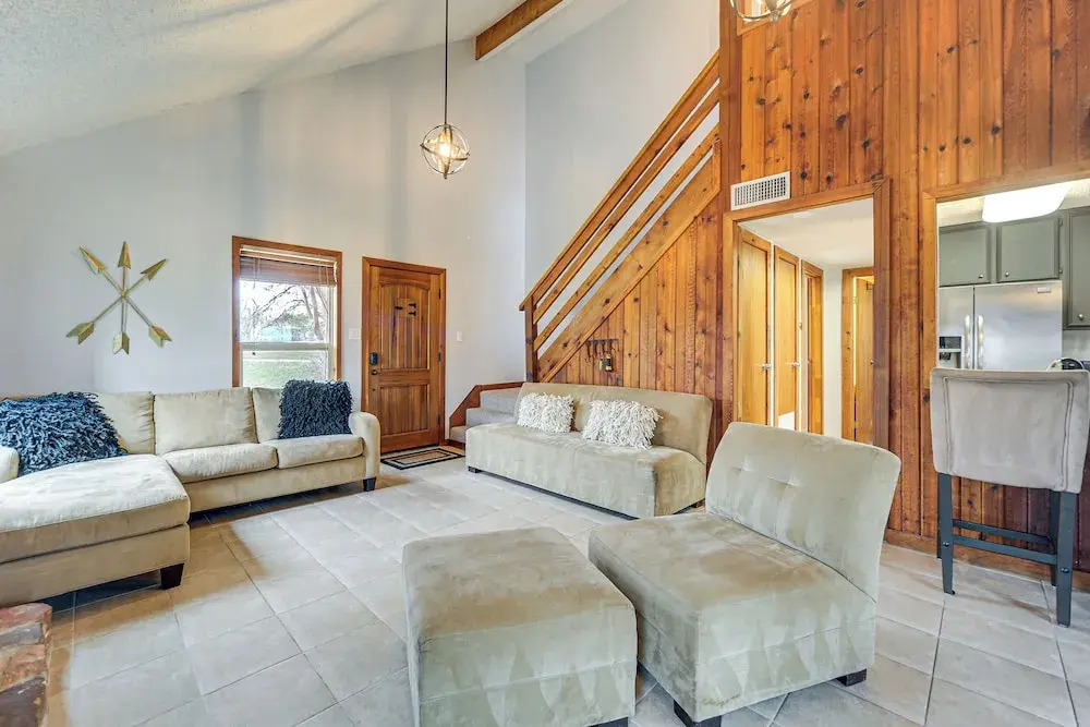 Serene Family Cottage w/ Deck & BBQ