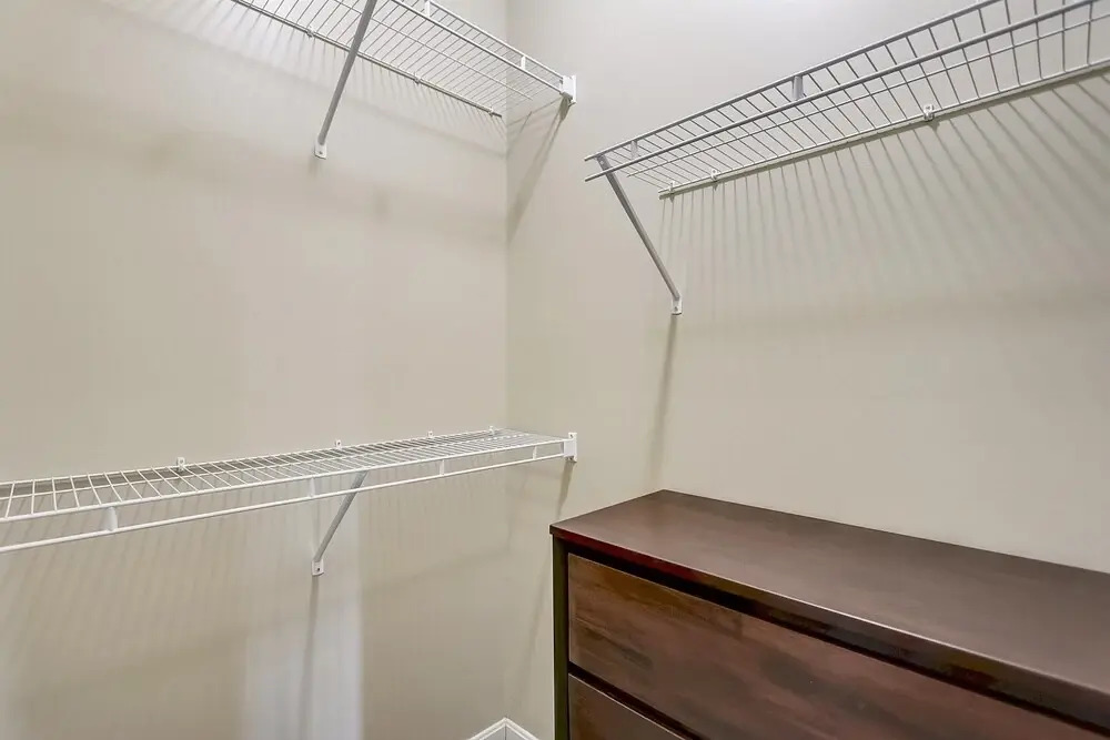 FRONTDESK University Edge Notre Dame Apts South Bend