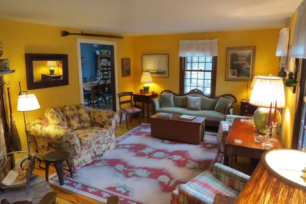 220 Bay View Road - Three Bedroom House