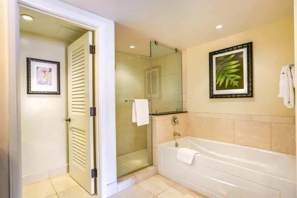 K B M Resorts- Hkh-504 Luxury 3bdrm Villa, Ocean View, Sleeps 10, Close to Beach and Pool!
