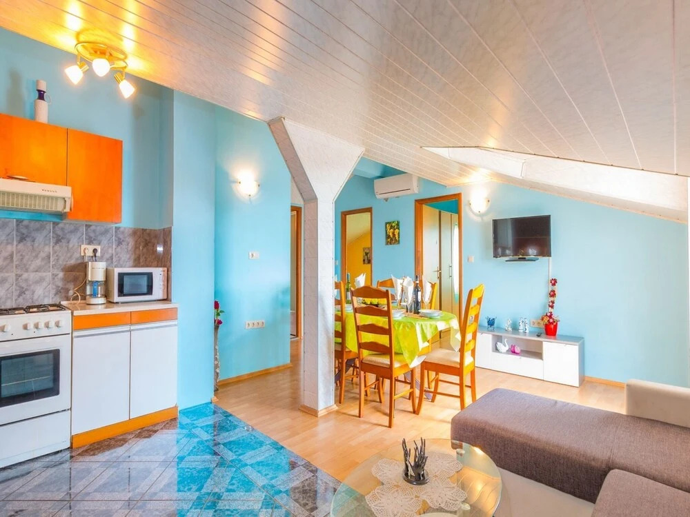 Secluded Holiday Home in Azillanet With Private Pool