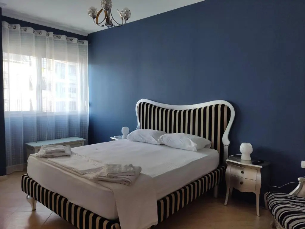 PAZARI I RI Tirana Charm