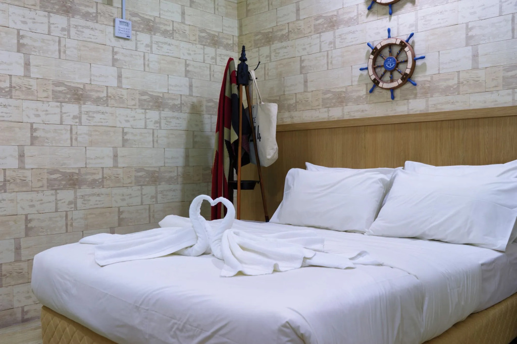 LightHouse Hotel & ShortStay @ Damansara Uptown