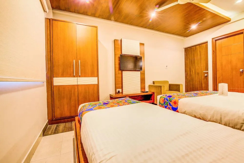 FabHotel Empark