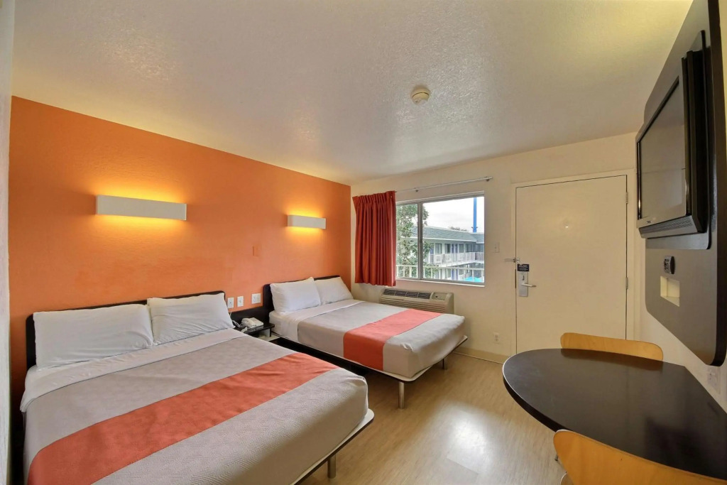 Motel 6-San Marcos, TX
