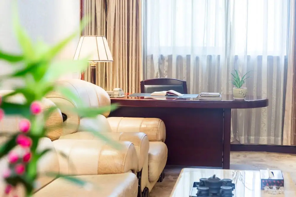 Chongqing WeiSelect Hongsheng Hotel