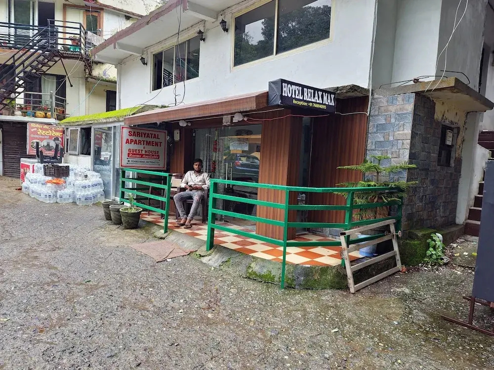 Hotel Relax Max Sariyatal Nainital