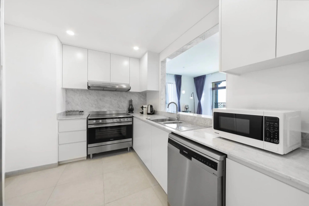 Exclusive Seaview 3BR Roof Terrace Apt  with Scenic Views of Burj alArab